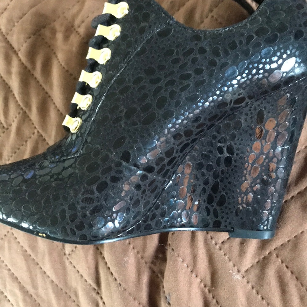 Fun ankle boot - Picture 3 of 4
